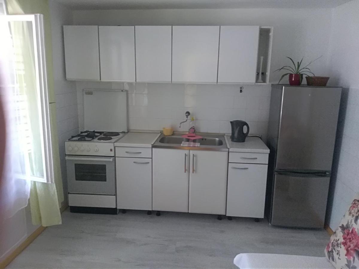Apartmani Krbelica 1 Примоштен Екстер'єр фото