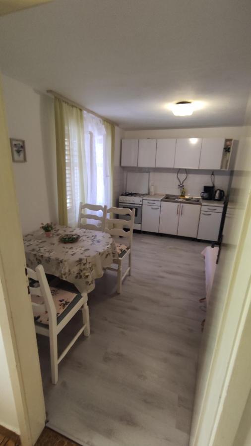 Apartmani Krbelica 1 Примоштен Екстер'єр фото