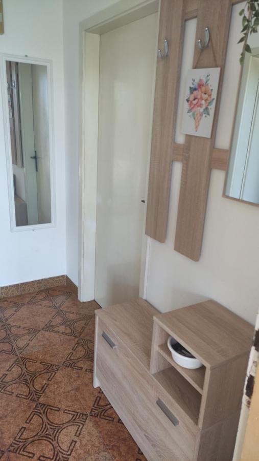 Apartmani Krbelica 1 Примоштен Екстер'єр фото